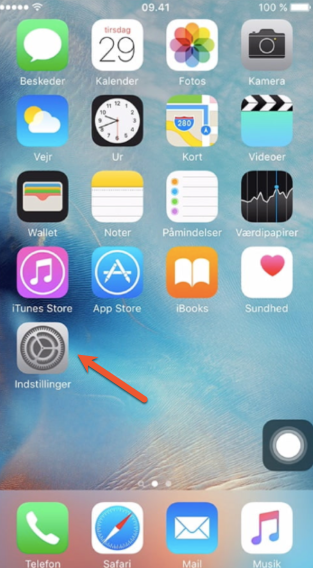 Du synkroniserer Outlook-kalender ved at gå til Indstillinger på din iPhone